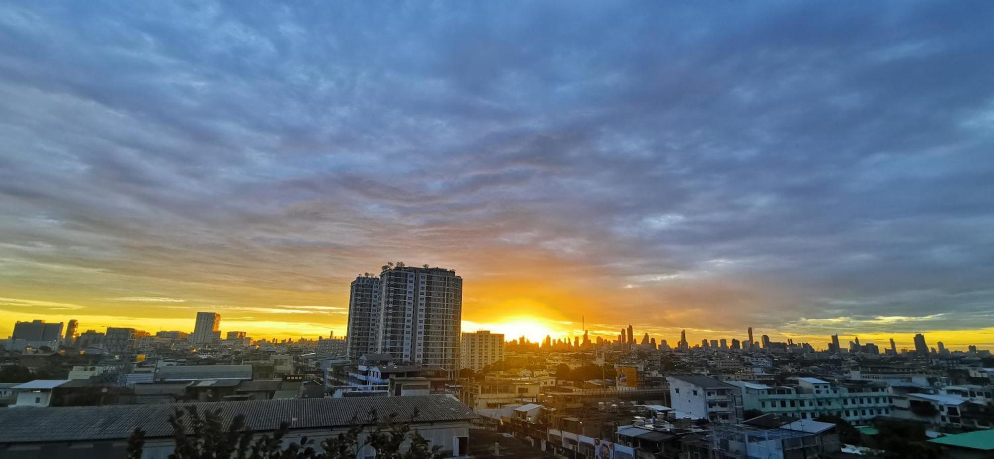 Suncity Condo Bangkok Extérieur photo